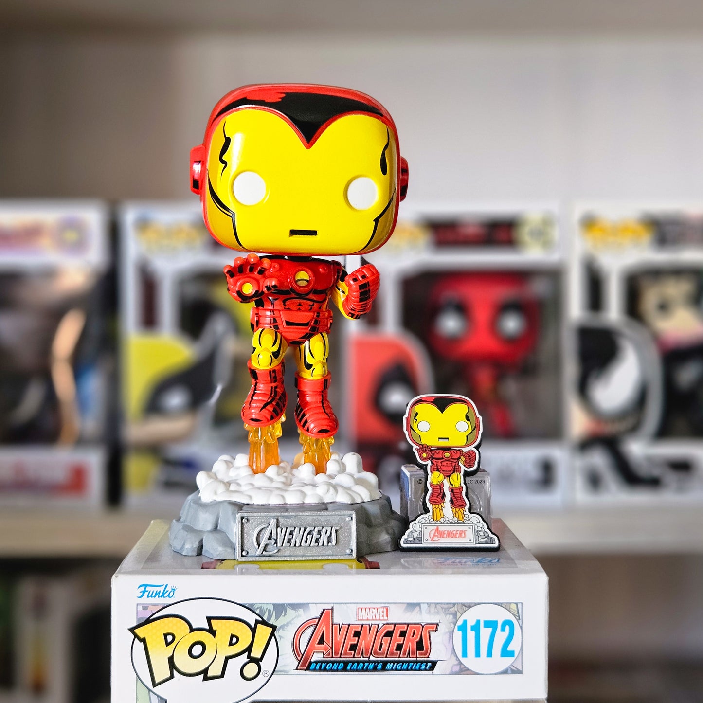 Cómic Iron Man 1172 con Pin : Avengers 60 Aniversario Exclusivo - Funko Pop! Marvel